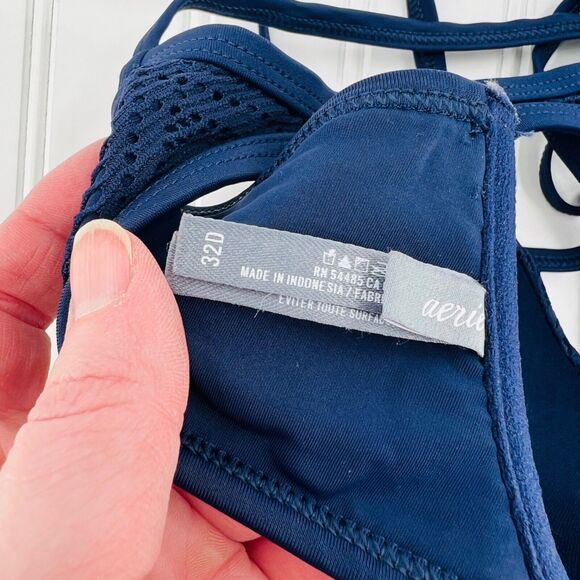 Aerie Swimwear Women Navy Lace Overlay Halter Bikini Top Size 32D Padded - Picture 6 of 7